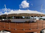 Champagne Bar v blízkém záběru (© ptprojects)