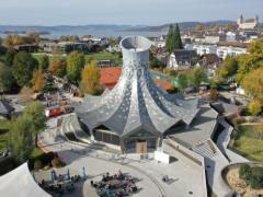 Knieův kouzelný klobouk v Rapperswilu, Švýcarsko (© Ghisleni Partner AG)