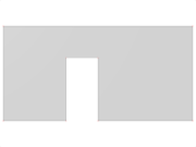 Betonová stěna s otvorem navrženým pro instalaci dveří, zobrazující prvky statického konstrukčního návrhu.