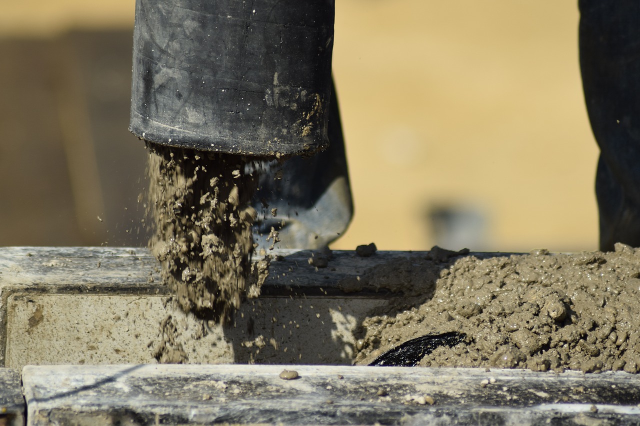 Čerpadlo na beton na staveništi