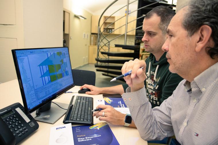 Strategií společnosti Dlubal Software je: Neustálé zlepšování