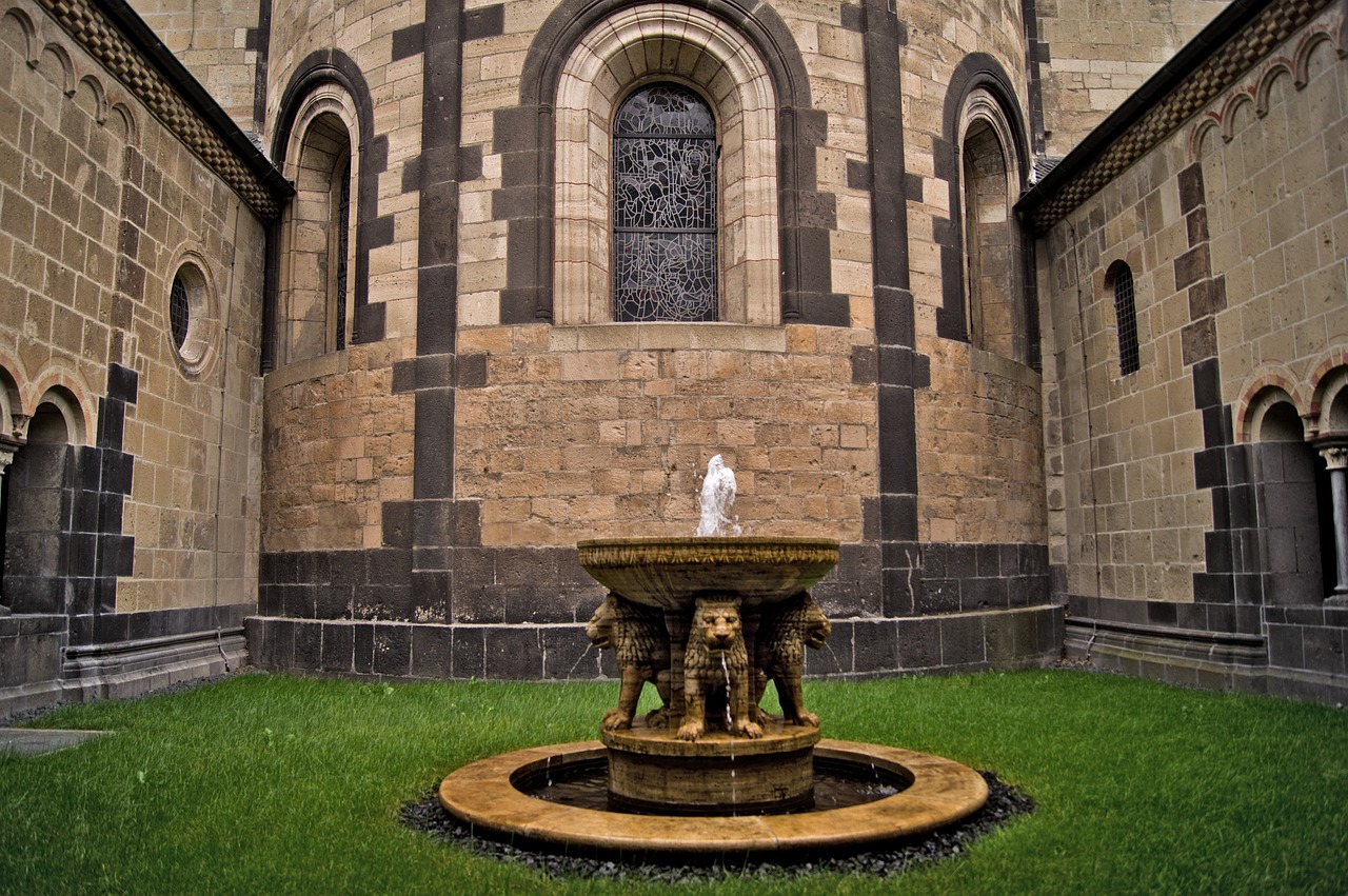 „Ráj“ - Atrium klášterního komplexu Maria Laach