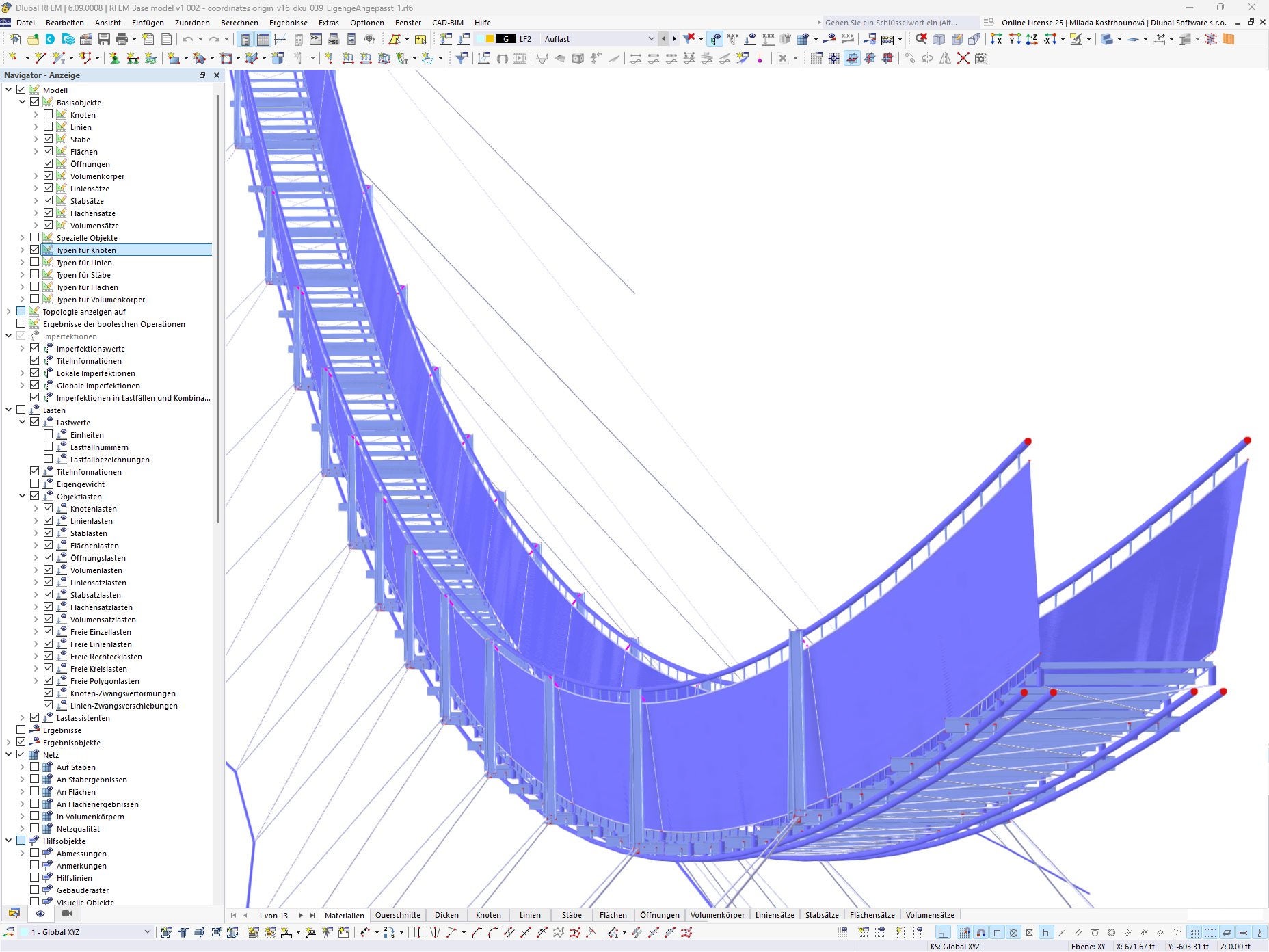 Model RFEM znázorňuje visutý most LaPendenta v obci Disentis/Mustér, při jehož výstavbě se uplatnily moderní technologie lanových a lehkých konstrukcí