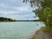 Přehrada Zeulenroda Triebes wiecejns jezero u města Zeulenroda-Triebes