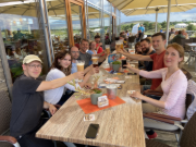 Das Dlubal-Team Leipzig im Lokal der Kanu Wildwasser-Terrasse