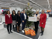 Die Spendenübergabe für den Wunschbaum war uns eine besondere Herzensangelegenheit.