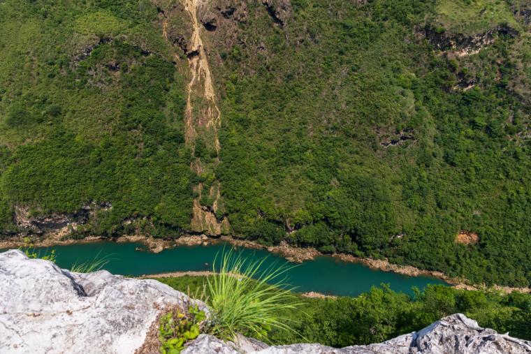 Landschaftsfotografie des Beipanjiang-Canyons in der Provinz Guizhou, China.