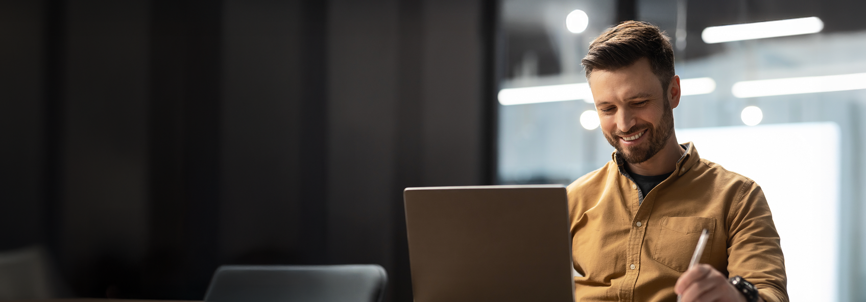 Anschauliches Bild zu den Lizenzierungsmöglichkeiten und Details der Dlubal-Produkte.