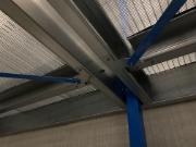 Detailansicht eines spezifizierten Anschlusses mit sichtbaren Befestigungselementen.