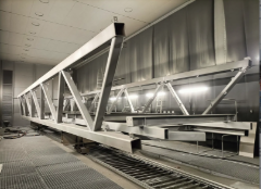 Lackieren einer Fußgängerbrücke in der Werkstatt | © ACML