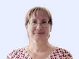 Manuela Sukale im Porträt als Mitarbeiterin.
