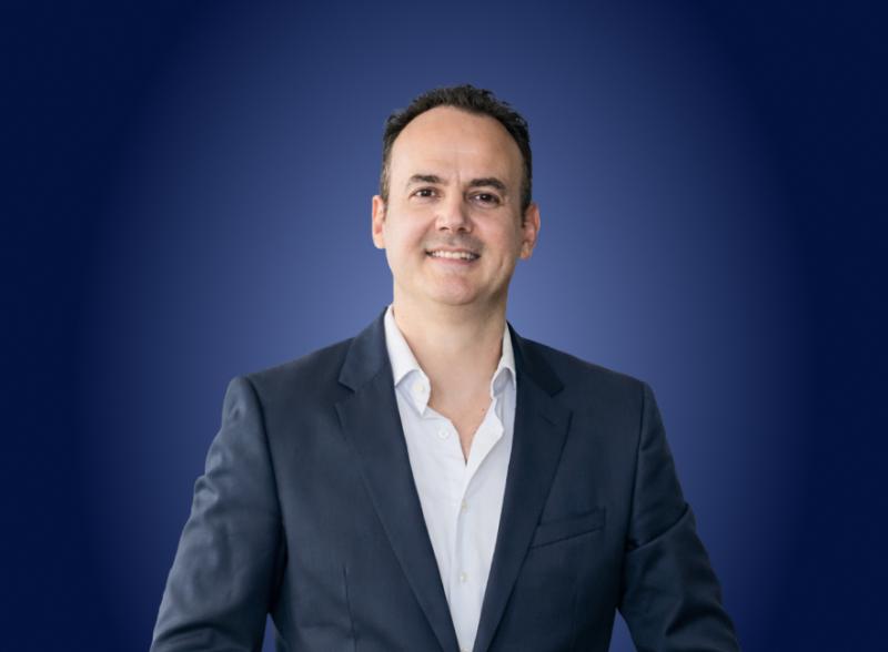 Michael Schmaus, CEO und Geschäftsführer von Cembra, in einem professionellen Porträt.