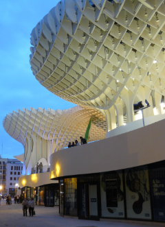 Metropol Parasol in Seville (© Finnforest)