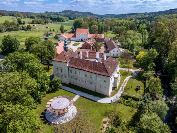 Kinetic Pavilion at Chateau Radíč, Czech Republic | @ Photo: Aleš Jungman
