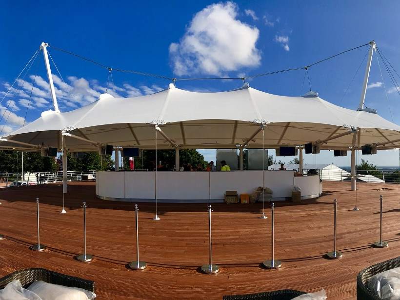 Primer plano del Champagne Bar (© ptprojects)