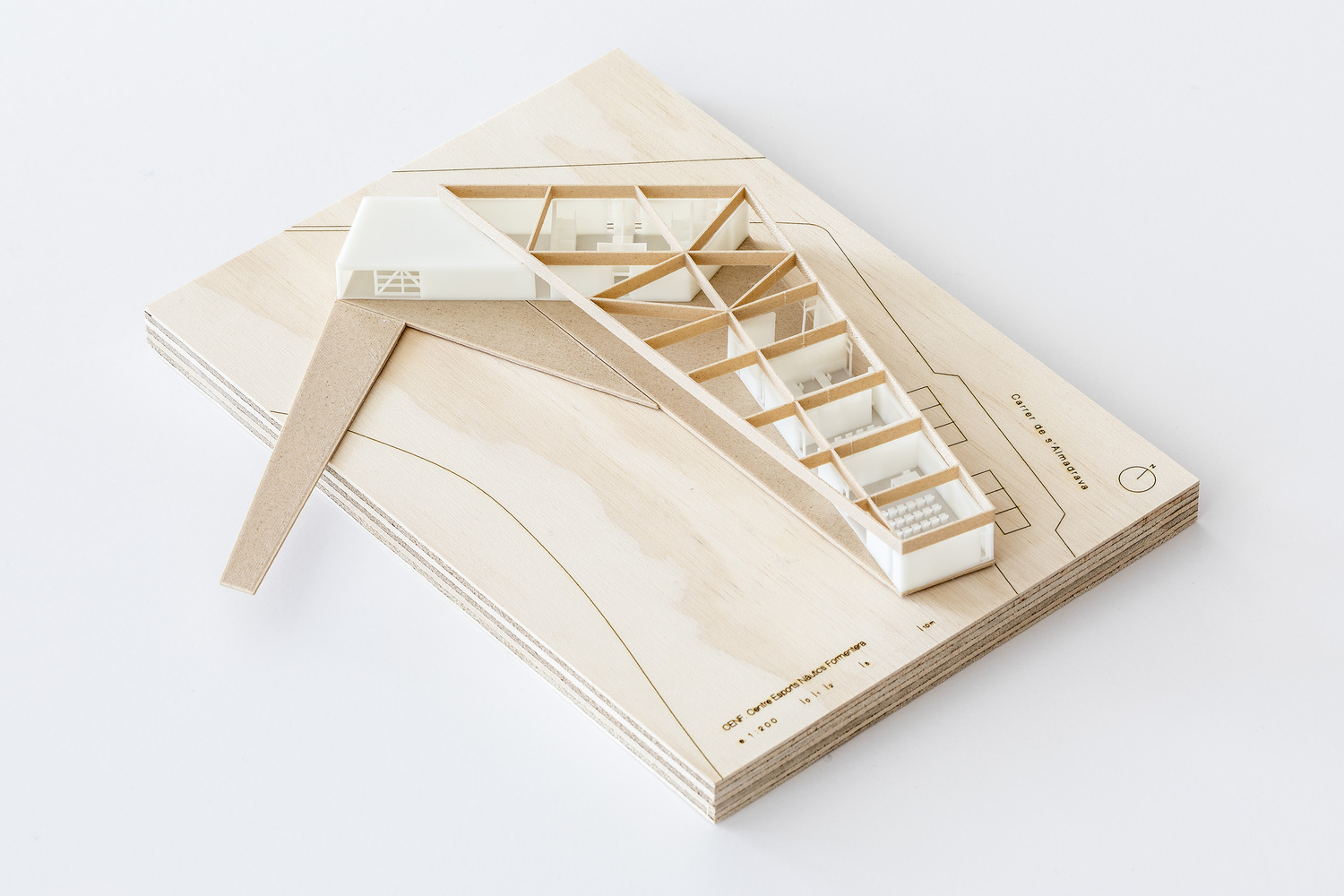 Maqueta arquitectónica del Centro de Deportes Náuticos (© Arq. Marià Castelló)
