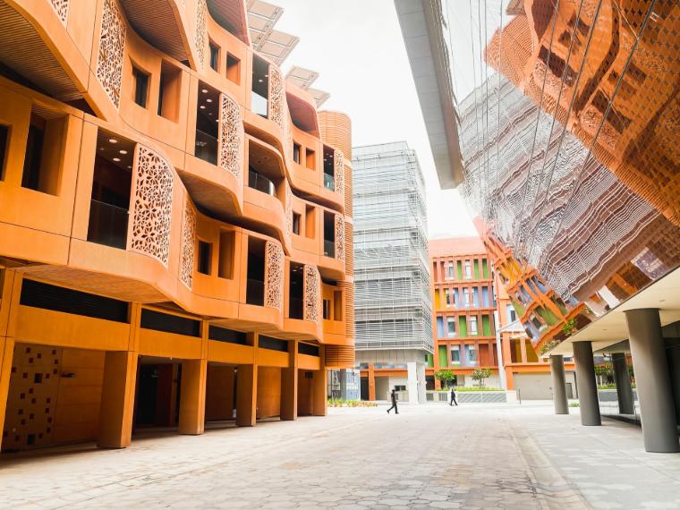 Planificación urbana sostenible: Proyecto "Masdar City" en Abu Dhabi