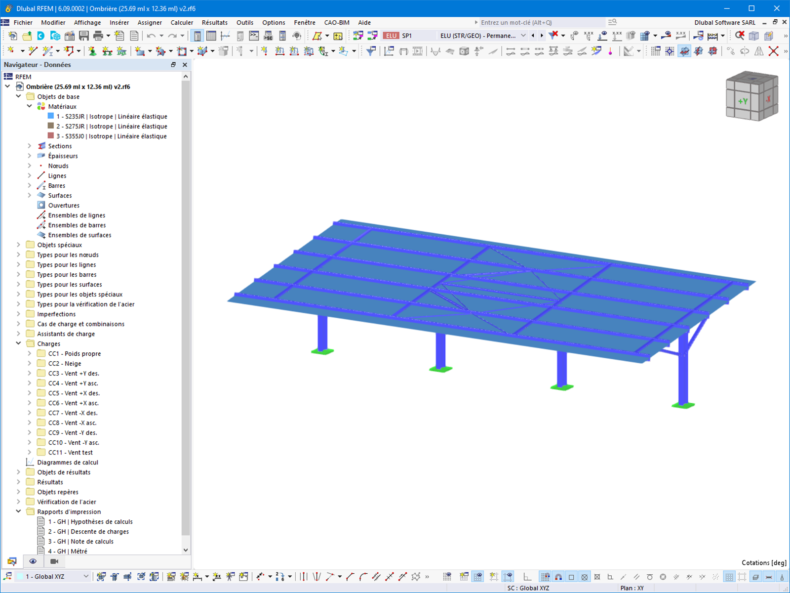 Esta imagen presenta un modelo de marquesina fotovoltaica compuesta por barras y superficies en RFEM 6.