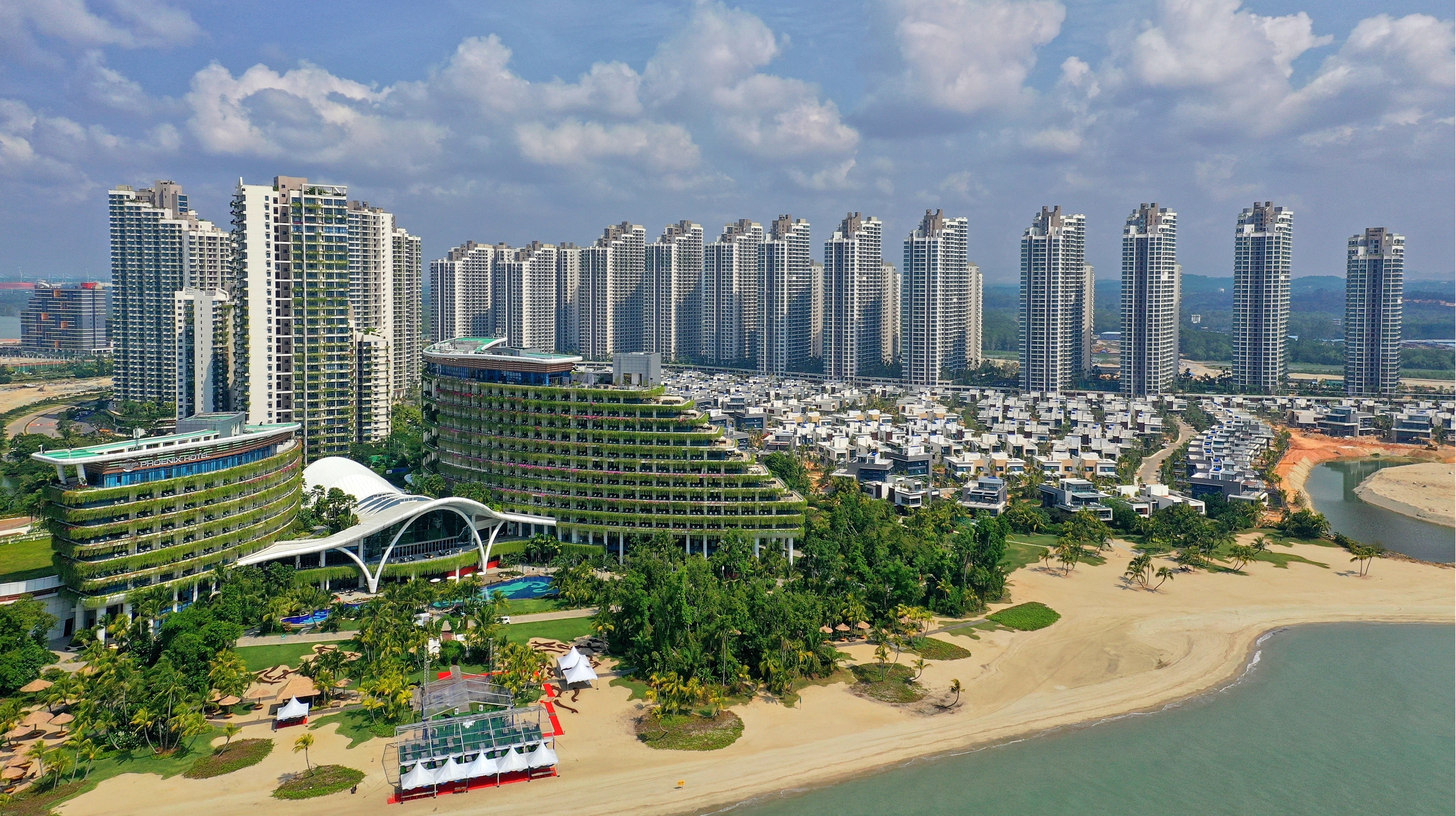 Visualización impresionante del proyecto de la ciudad planificada sostenible Forest City en Malasia.