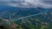 Impresionante imagen del puente Huajiang en China, Copyright por Bill Wei / shutterstock.com
