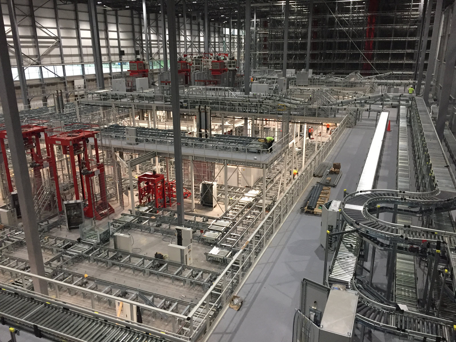 Vue interne du centre de distribution (© NEDCON B.V.)
