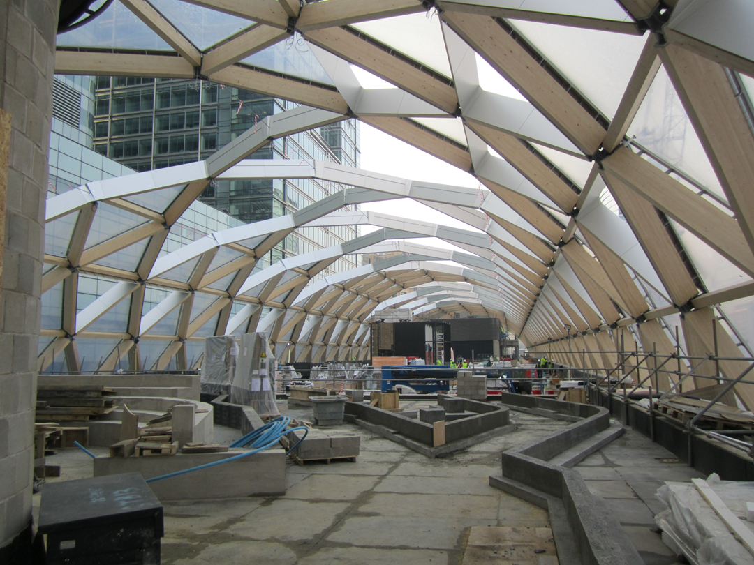 Espace vert sous la toiture en cours de construction (© WIEHAG)