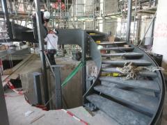 Escalier en colimaçon en cours de construction (© Vic Obdam Staalbouw BV)