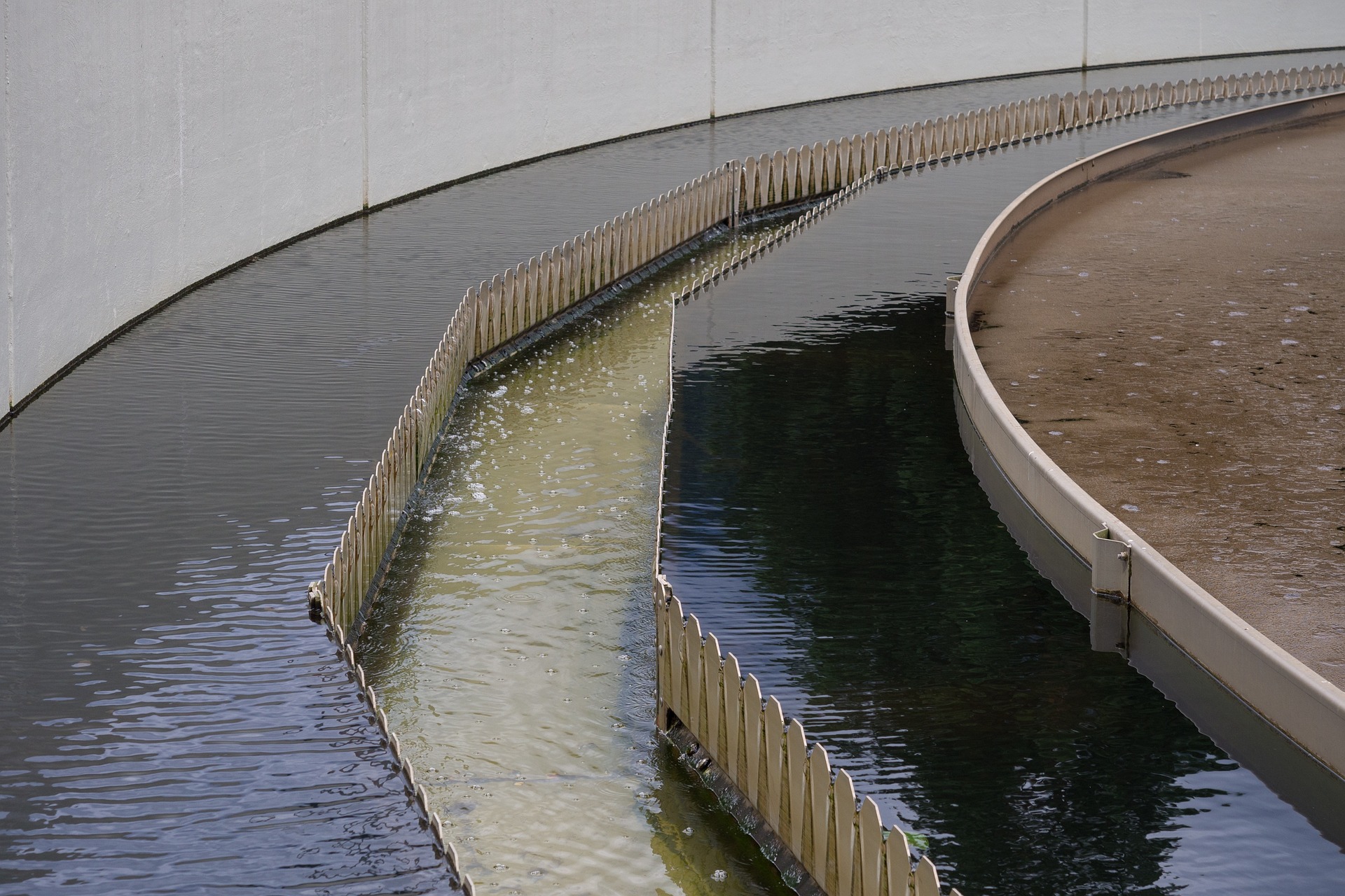 BLOGUE 000100 | L'intégralité de l'interview est disponible dans le podcast : [https://www.dlubal.com/de/bildung/infotainment/podcast/000024 024 Le BIM dans le Wasserwirt