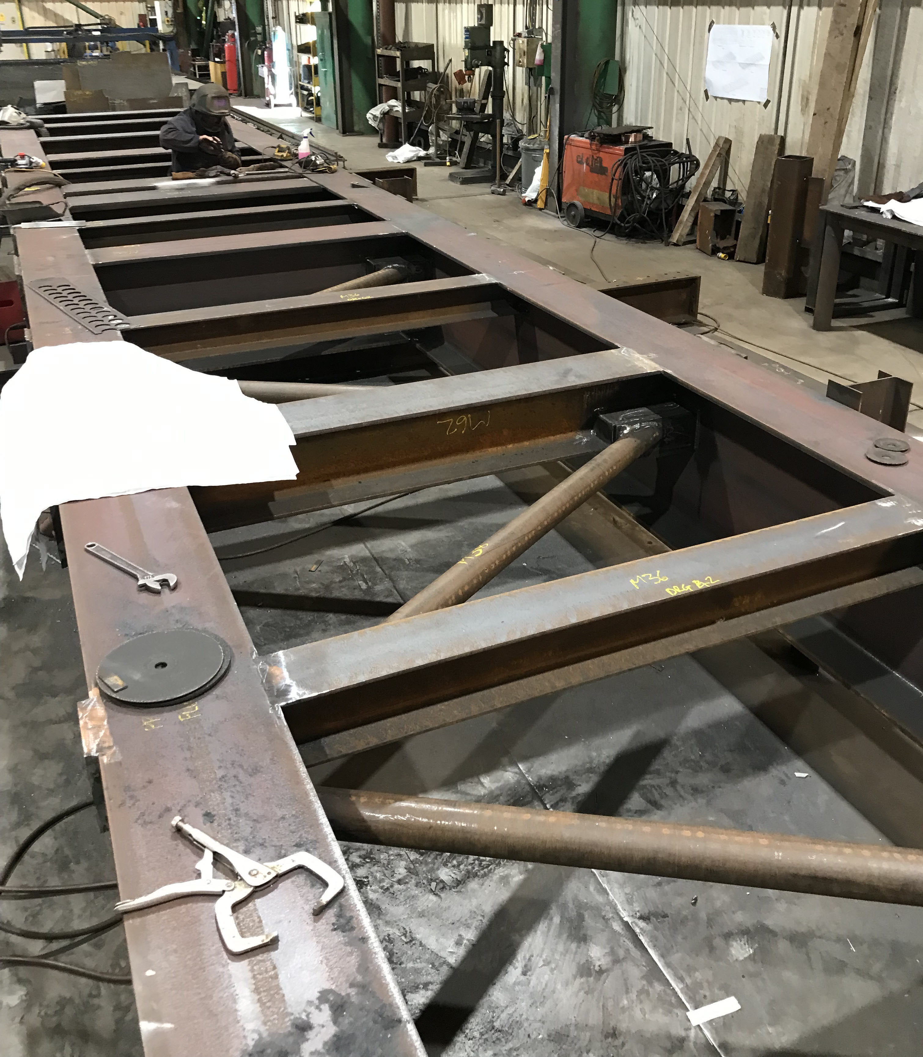 Pré-assemblage du pont en acier