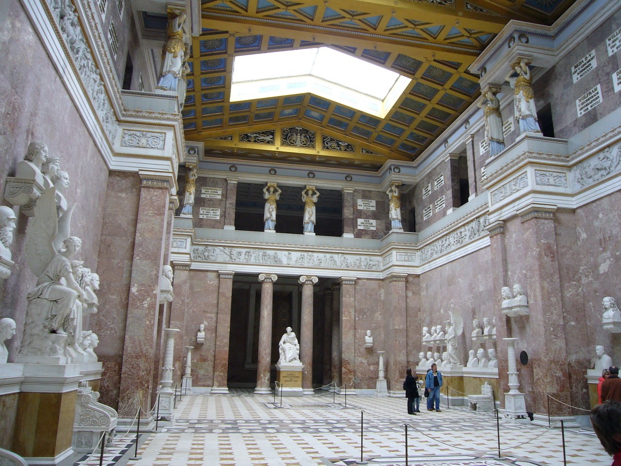Intérieur du mémorial Walhalla, Ratisbonne (Allemagne)