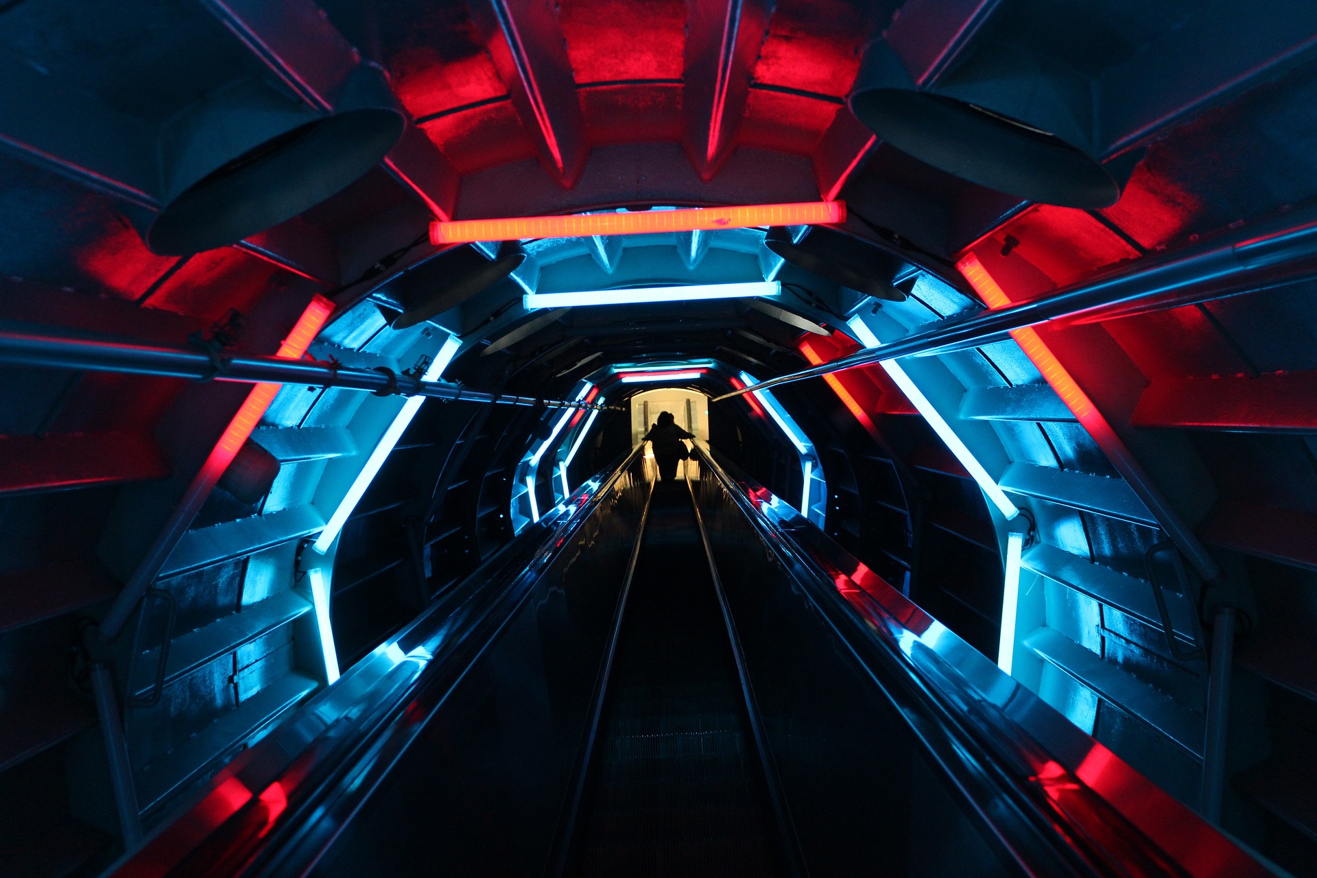 Les tours intérieure et extérieure de Bruxelles sont une œuvre d'art futuriste.