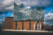 La façade vitrée de la Philharmonie de l'Elbe est unique.