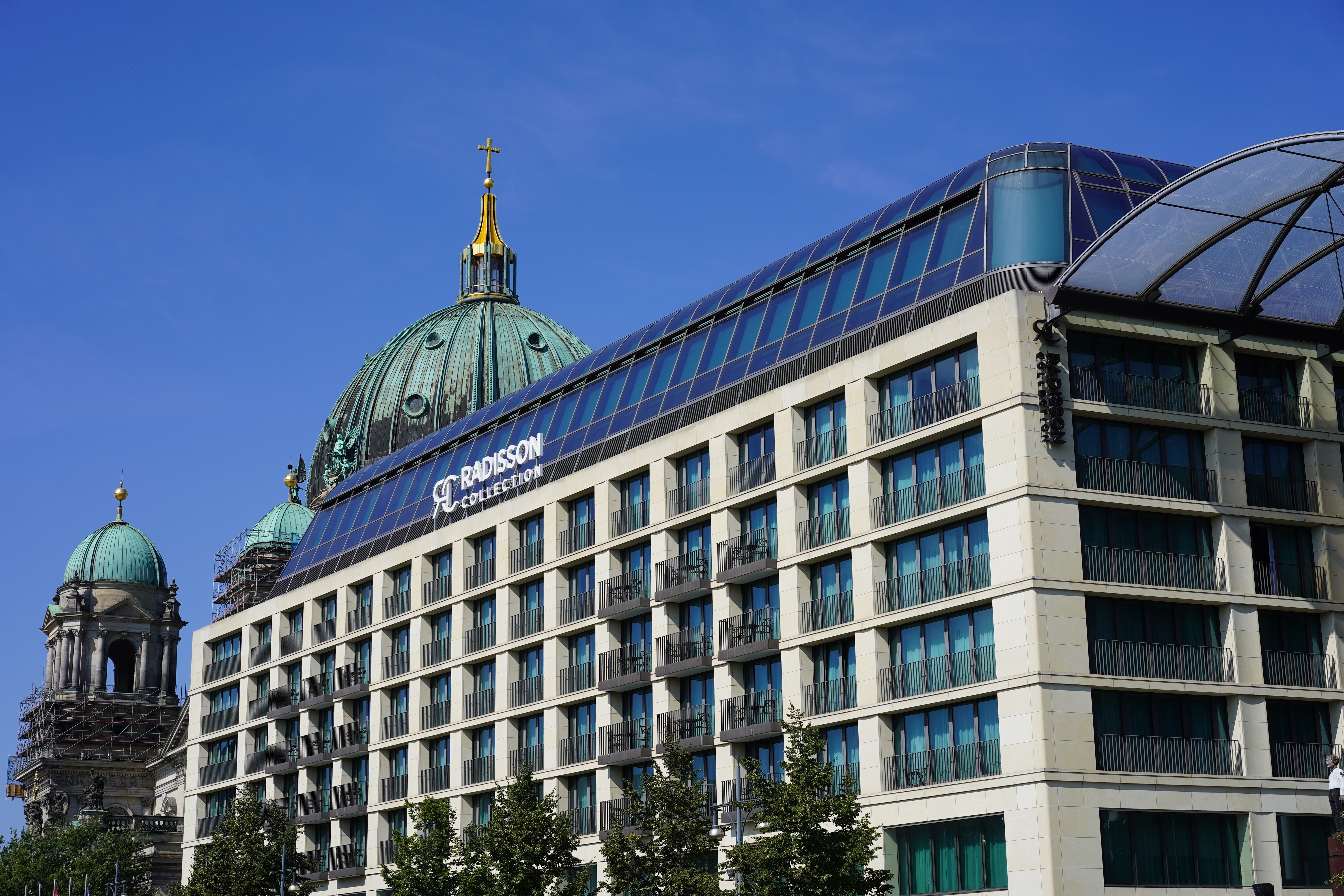 Hôtel Radisson Collection, Karl-Liebknecht-Straße à Berlin, façade moderne