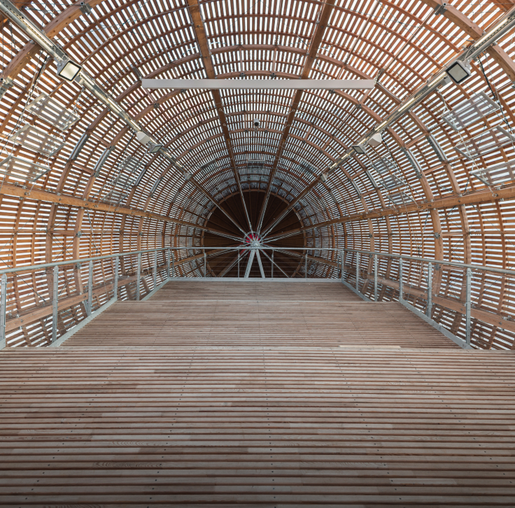 Nos clients | VérificationDuBois | "Gulliver" Wooden Airship above DOX