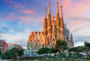 Sagrada Familia à Barcelone, œuvre emblématique d’Antoni Gaudí