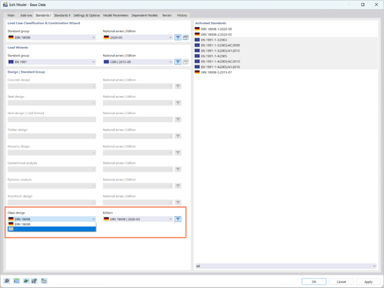 Vue de la fenêtre Modifier le modèle - Données de base dans RFEM 6, représentant la configuration des normes pour les cas de charge, la classification, l’assistant de charge et la vérification du verre.