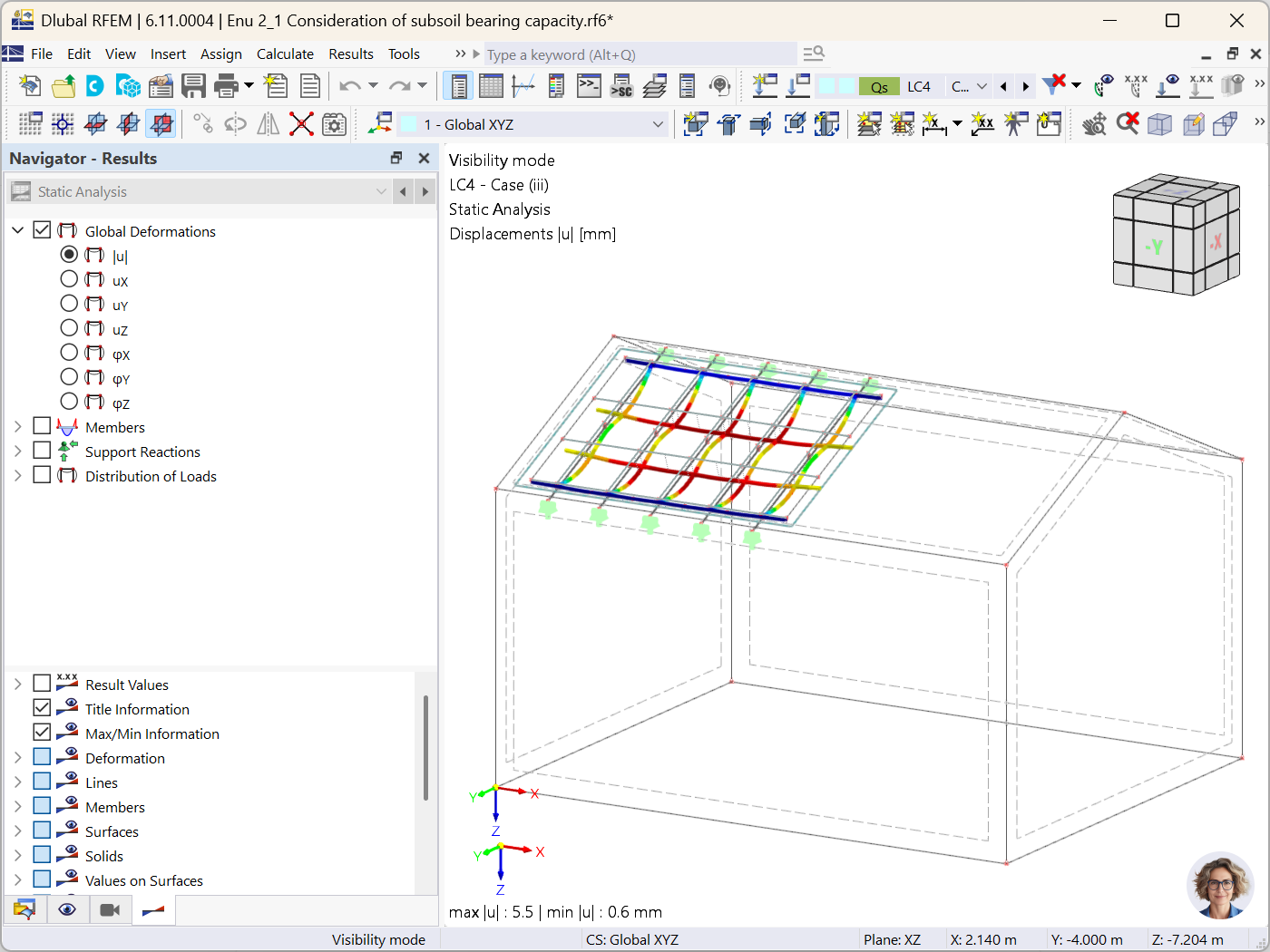 RFEM 6 utilisé pour la vérification et l’analyse d’une installation solaire sur le toit d’un bâtiment.