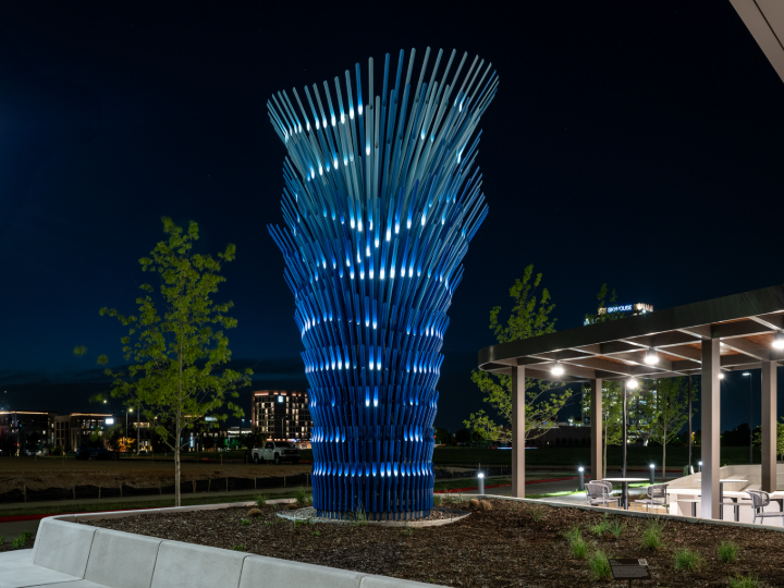 Vue nocturne du projet de CRAFT Engineering Studio. Éclairage et documentation par Alan Tansey