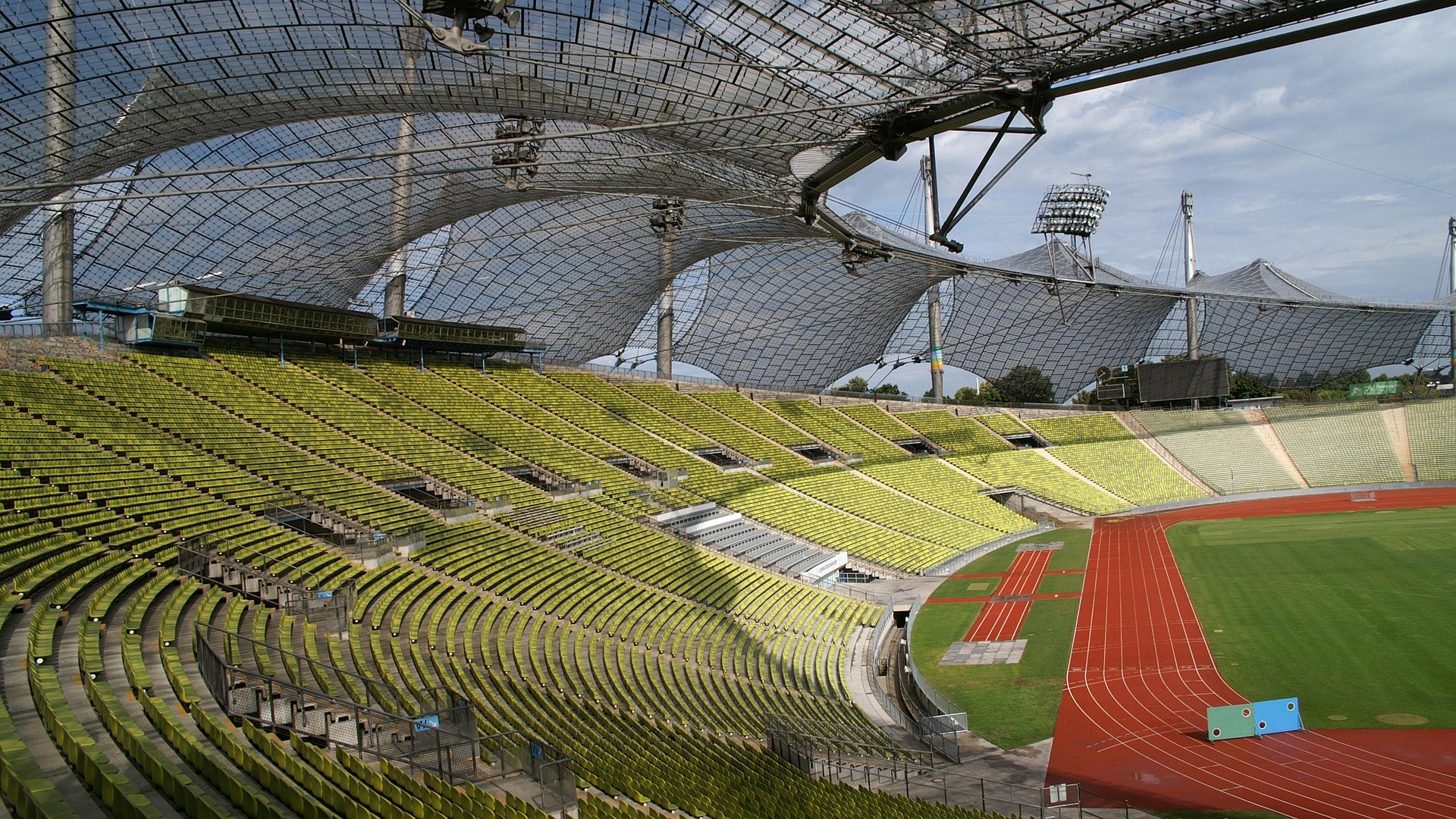 Structure de toiture en toile du stade Olympique de Munich, un exemple d’ingénierie moderne