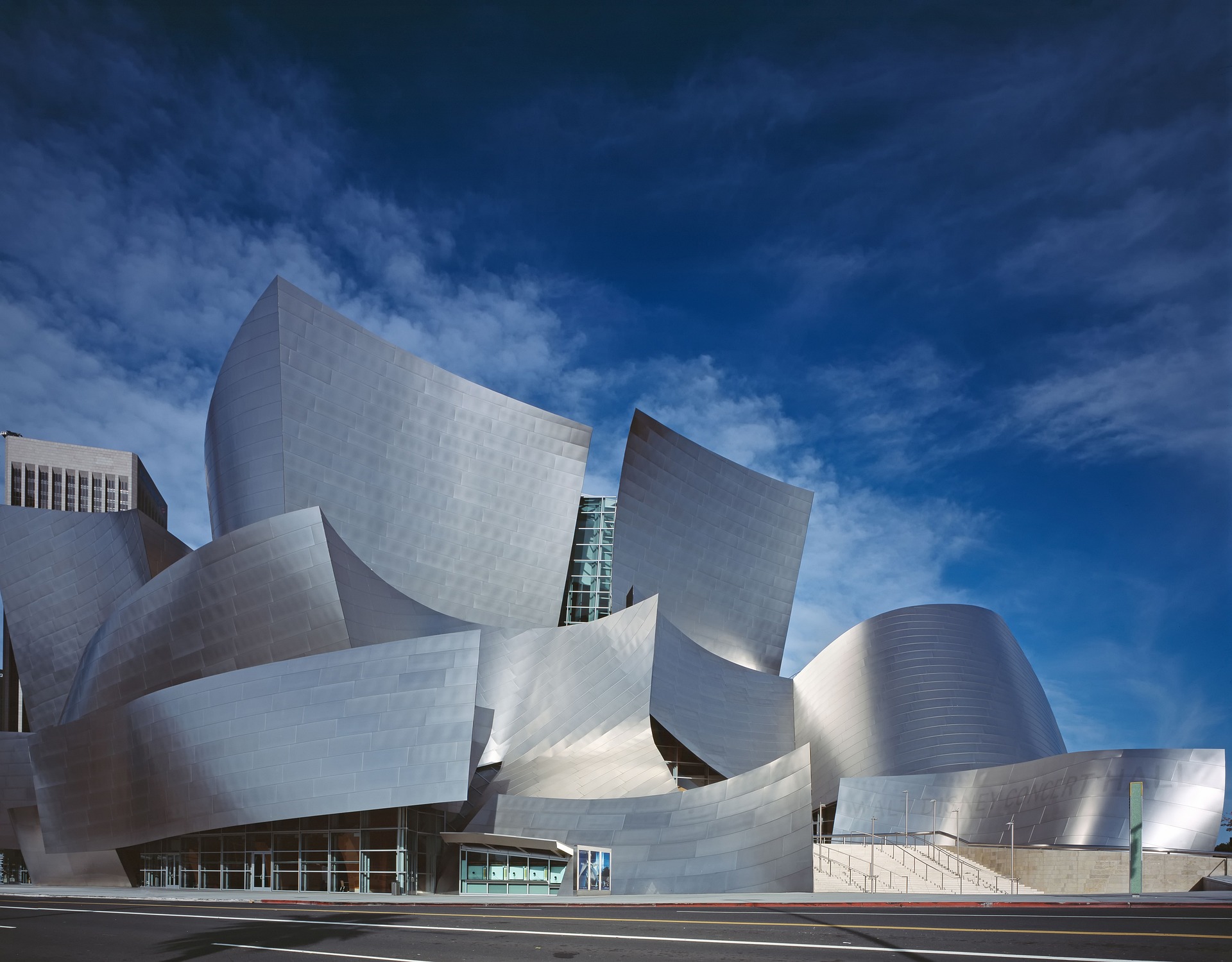 Walt Disney Concert Hall à Los Angeles, designé par l'architecte Frank Gehry