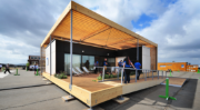Das „AIR House“ auf dem Ausstellungsgelände in Irvine, Kalifornien (© ČVUT)