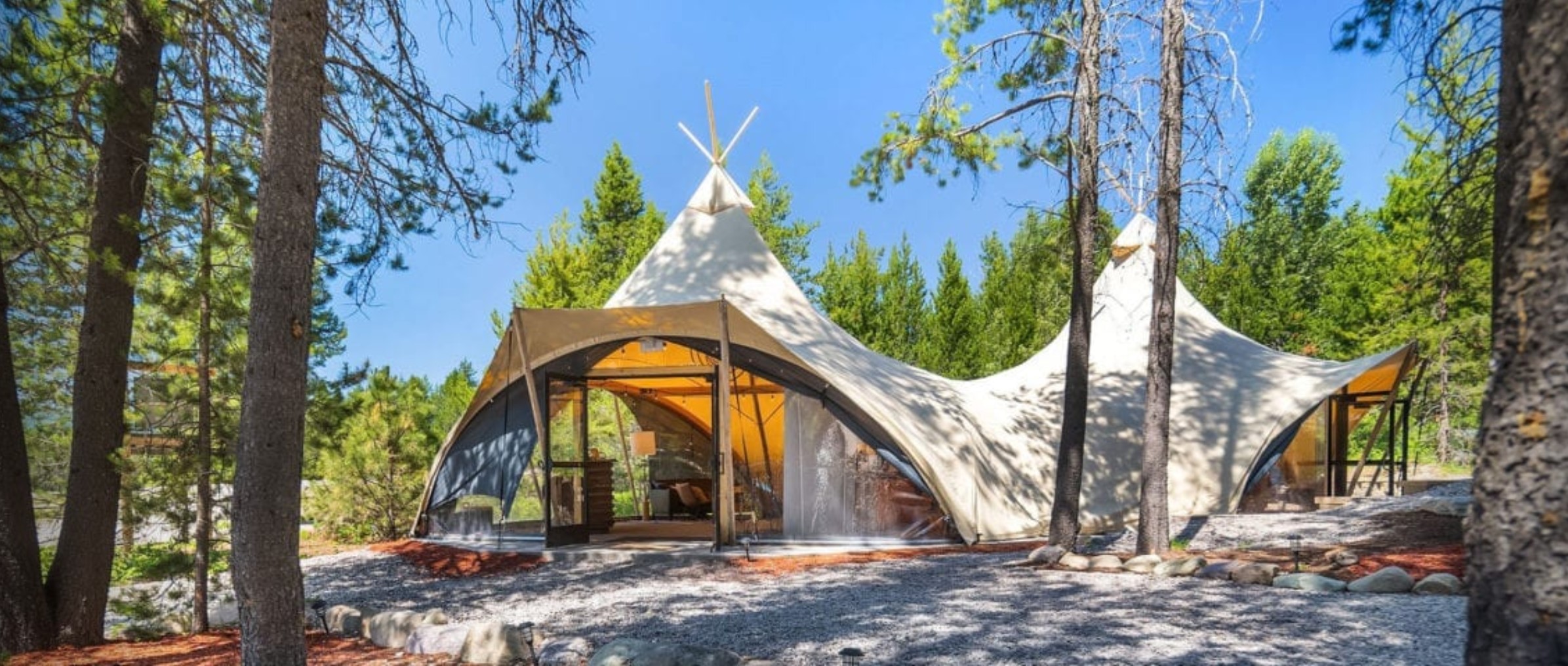 Tenda di lusso "Four-Season-Arch" (© Under Canvas)