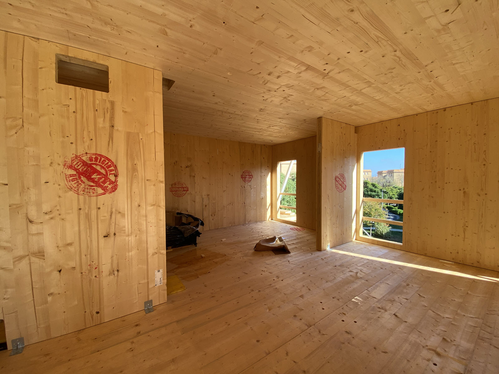 Interno edificio in costruzione (© Estudi M103)