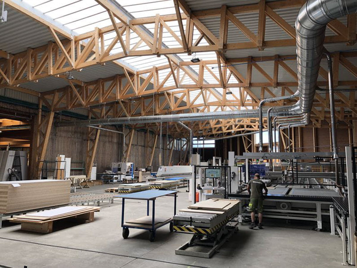Capannone industriale in legno di 26,5 metri di luce e 1.800 m2 (© Maderas Besteiro)