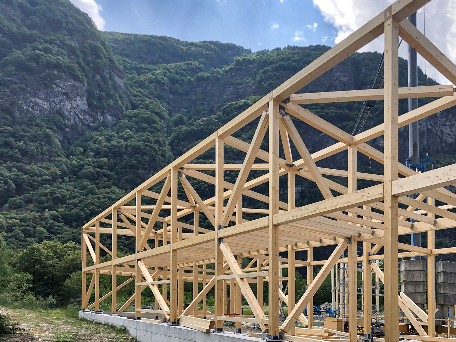 Capannone Siegrist Igor Carpenteria a Maggia, Svizzera