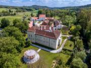 Padiglione cinetico a Chateau Radíč, Repubblica Ceca | @Foto: Ales Jungman