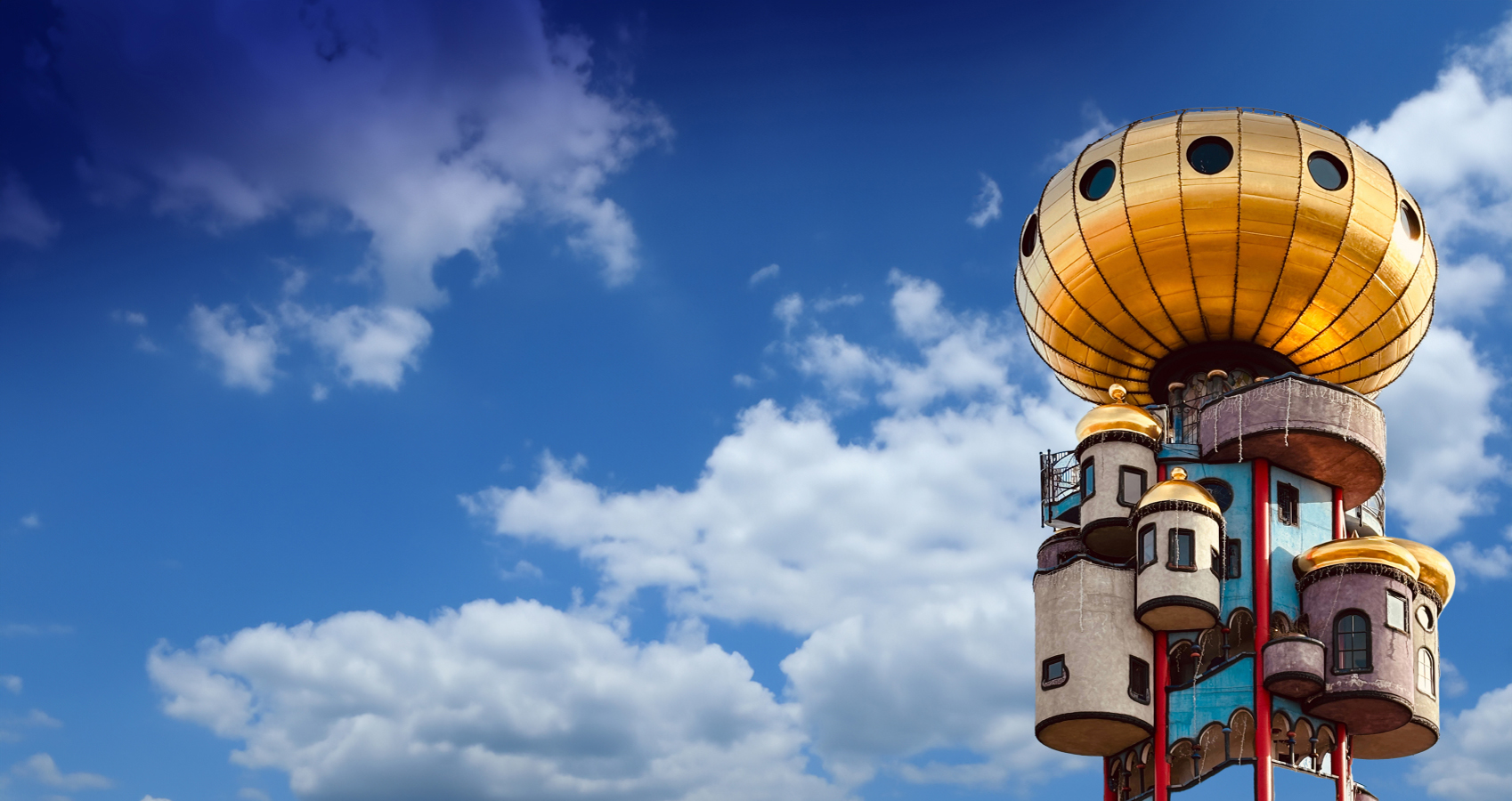 Torre di Hundertwasser nella Kuchlbauer’s World of Beer ad Abensberg, Germania