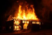 L'incendio termina spesso con la distruzione di molti edifici.