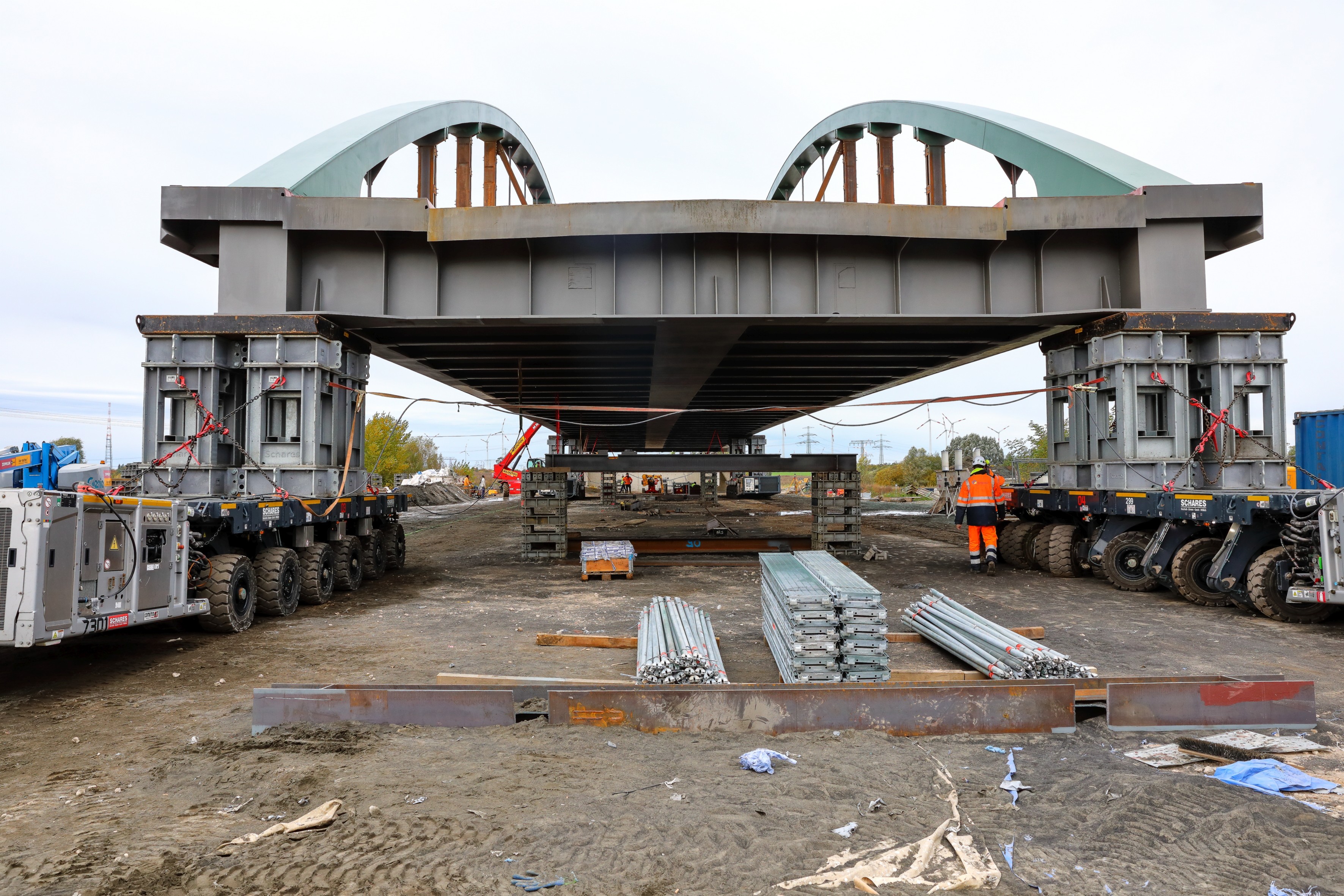 Sezione allargata del ponte Kuhdamm a Wustermark che mostra il rinforzo della struttura