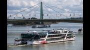 Ponte Severins a Colonia, progettato da Fritz Leonhardt, sul Reno con un'architettura distintiva come ponte strallato.